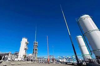 Новую газоразжижающую станцию на территории ТОР «Надеждинская» защитили 40-метровыми молниеотводами